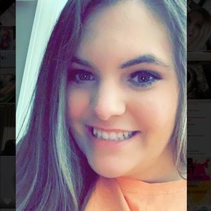 Meet your Posher, Brittney